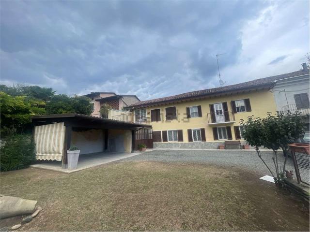 Rustici e casali in vendita di 195 m²