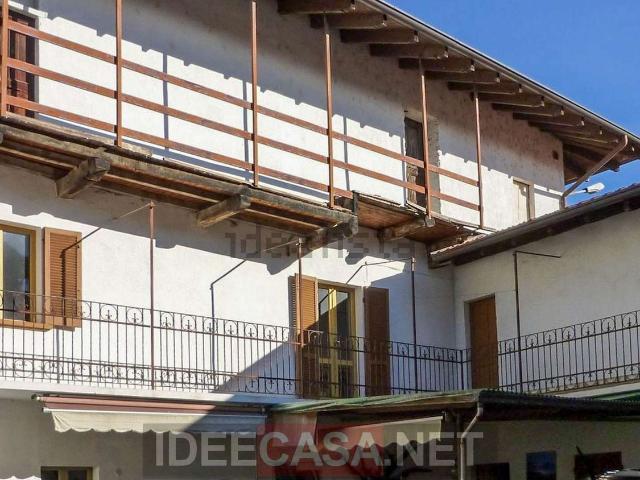 Rustici e casali in vendita di 195 m²