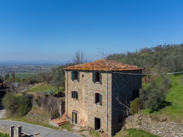 Rustici e casali in vendita di 195 m² in Via Nazionale