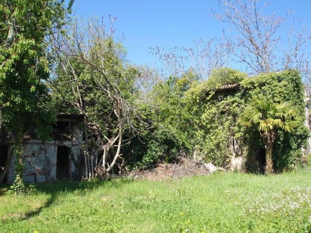 Rustici e casali in vendita di 195 m² in Via Gorizia