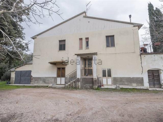Rustici e casali in vendita di 197 m²