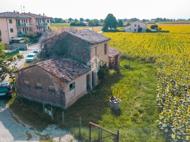 Rustici e casali in vendita di 1994 m² in Via Romolo Zanzi, 20