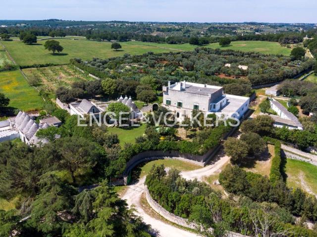 Rustici e casali in vendita di 1900 m²