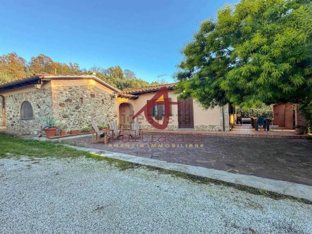Rustici e casali in vendita di 190 m²