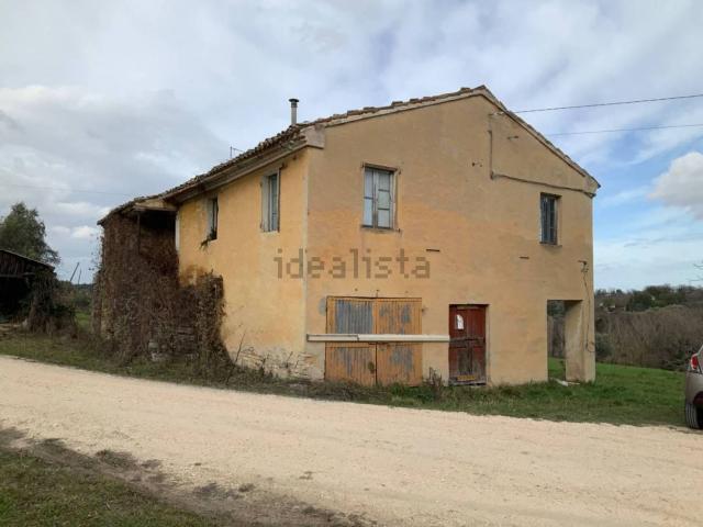 Rustici e casali in vendita di 190 m² in Contrada Fontezucca
