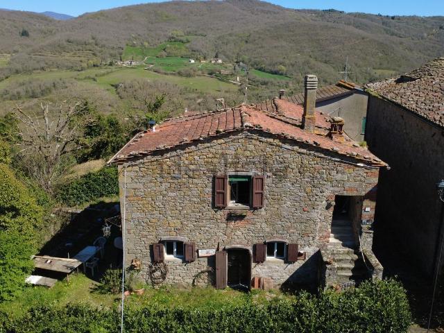 Rustici e casali in vendita di 190 m² in Località Santo Bagnena, 3