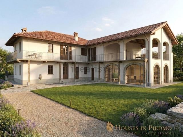 Rustici e casali in vendita di 190 m² in Via Alba