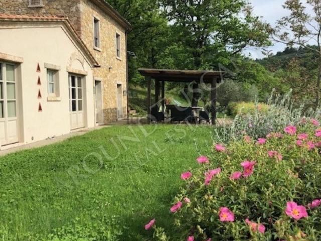 Rustici e casali in vendita di 190 m² in Via dell&apos Erosa