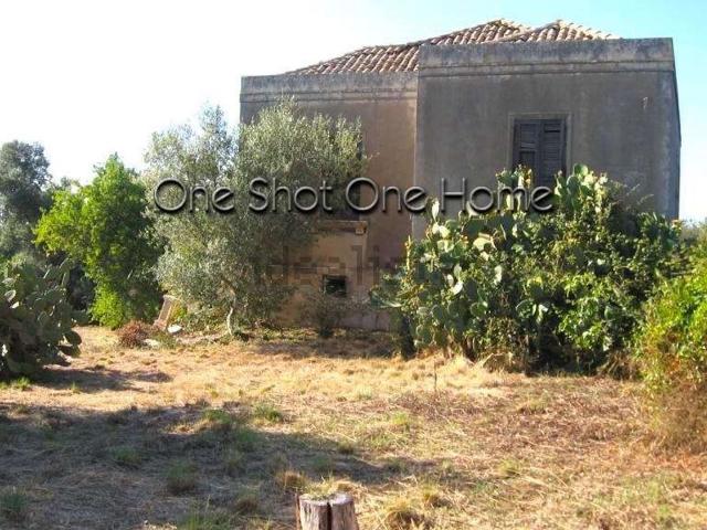 Rustici e casali in vendita di 190 m² in Via Giuseppe L&apos Innografo