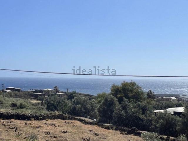 Rustici e casali in vendita di 190 m² in Via Penna