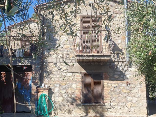 Rustici e casali in vendita di 200 m²