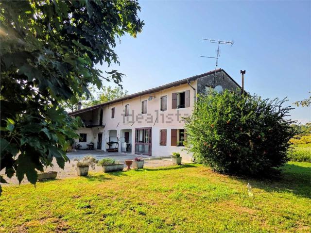 Rustici e casali in vendita di 200 m²