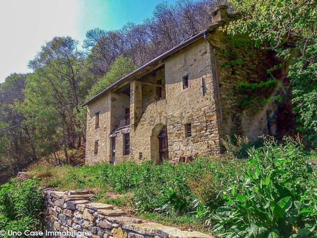 Rustici e casali in vendita di 200 m²
