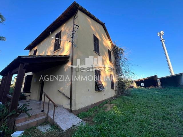 Rustici e casali in vendita di 200 m²