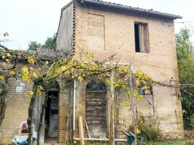 Rustici e casali in vendita di 200 m²