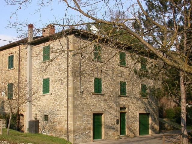 Rustici e casali in vendita di 200 m²