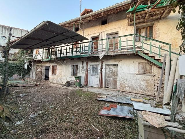 Rustici e casali in vendita di 200 m²