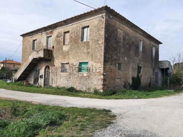 Rustici e casali in vendita di 200 m²