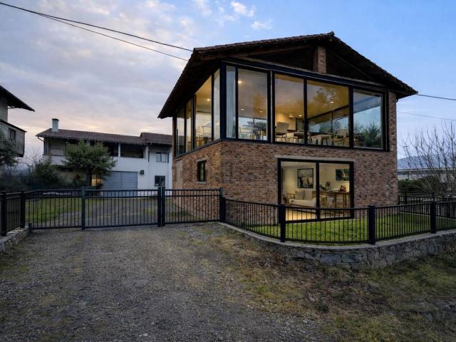 Rustici e casali in vendita di 200 m²