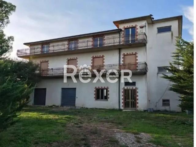 Rustici e casali in vendita di 200 m² in Contrada Monte Maruzzo