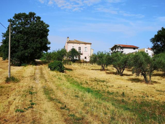 Rustici e casali in vendita di 200 m² in Contrada Marcianese, 221