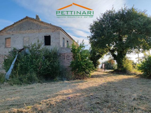 Rustici e casali in vendita di 200 m² in Contrada Torrenova