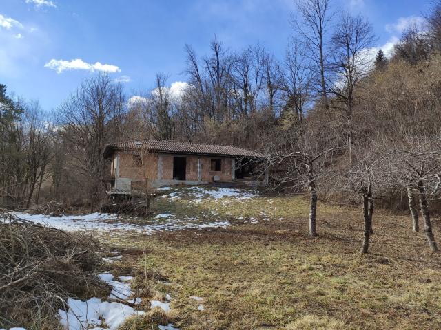 Rustici e casali in vendita di 200 m² in Frazione terzo