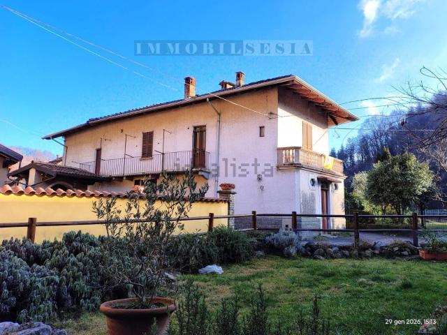 Rustici e casali in vendita di 200 m² in Frazione Vanzone, 25