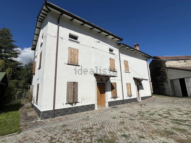 Rustici e casali in vendita di 200 m² in Località Dorbora