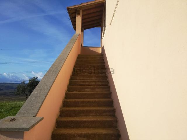 Rustici e casali in vendita di 200 m² in Località Montebello