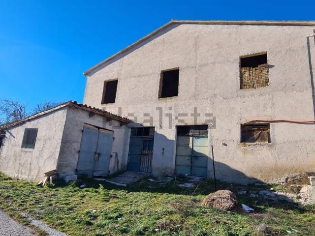 Rustici e casali in vendita di 200 m² in Località Setri