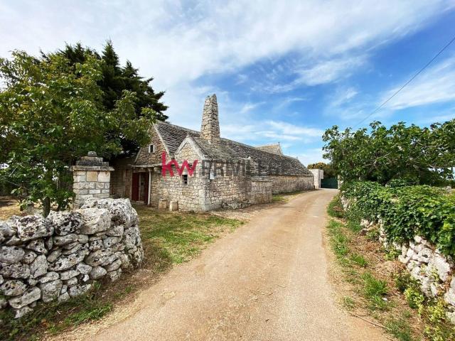 Rustici e casali in vendita di 200 m² in Strada Comunale Scaglioni, 1