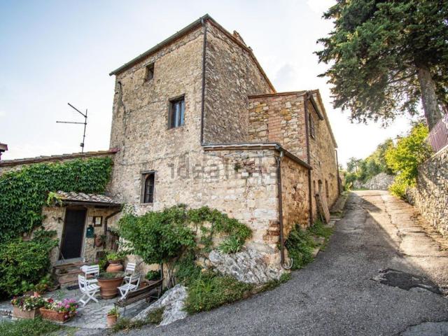 Rustici e casali in vendita di 200 m² in Strada Provinciale Traversa Del Chianti