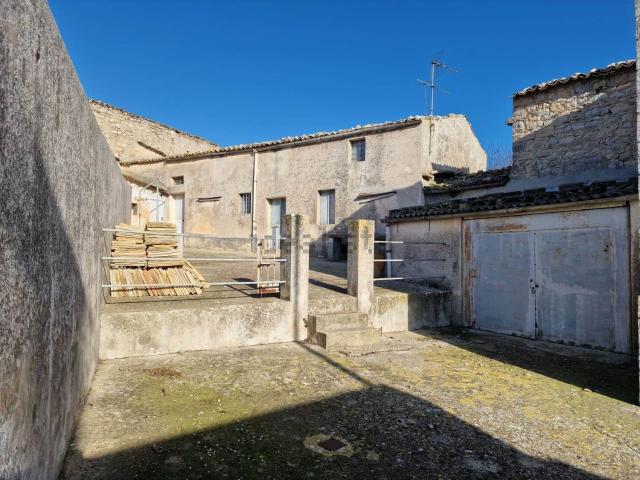 Rustici e casali in vendita di 200 m² in Strada Provinciale 10