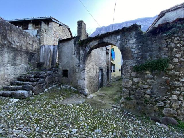 Rustici e casali in vendita di 200 m² in Via Madonna Monte Carmelo, 15