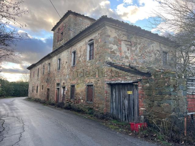 Rustici e casali in vendita di 200 m² in Via Molino
