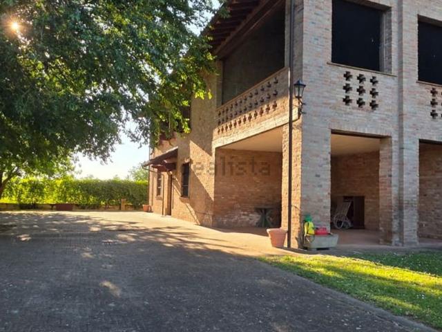 Rustici e casali in vendita di 200 m² in Via Alessandria, 54