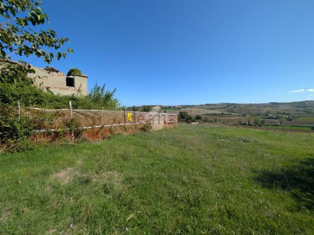 Rustici e casali in vendita di 200 m² in Via Ca&apos  Ghigi, 25