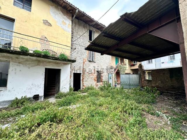 Rustici e casali in vendita di 200 m² in Via Dante Alighieri, 12