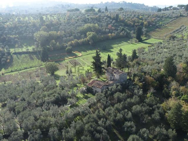 Rustici e casali in vendita di 200 m² in Via delle Fonti, 68
