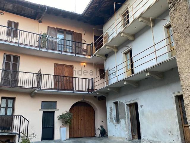Rustici e casali in vendita di 200 m² in Via delle Vigne