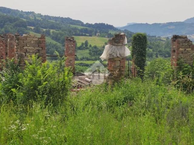 Rustici e casali in vendita di 200 m² in Via Falbio