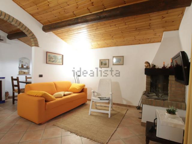 Rustici e casali in vendita di 200 m² in Via Iano