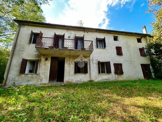 Rustici e casali in vendita di 200 m² in Via Piovega, 12