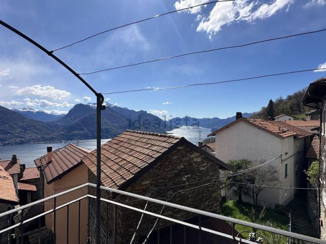 Rustici e casali in vendita di 200 m² in Via Treccione