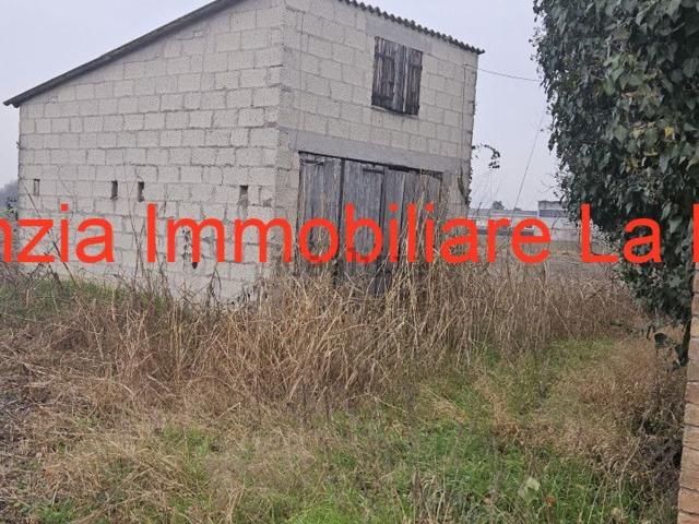 Rustici e casali in vendita di 200 m² in Via Umberto I°