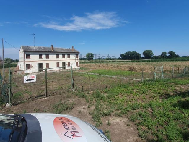 Rustici e casali in vendita di 200 m² in Via VALLALTA SUL TARTARO
