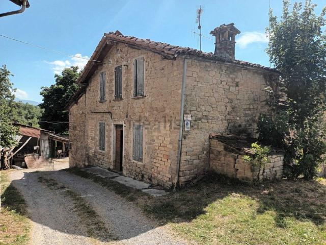 Rustici e casali in vendita di 200 m² in Via Villaberza