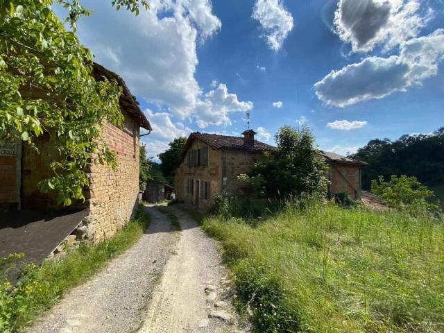 Rustici e casali in vendita di 200 m² in Via Villaberza