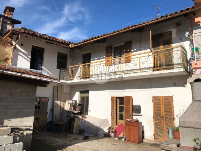 Rustici e casali in vendita di 200 m² in Via Vincenzo Ponsati, 47